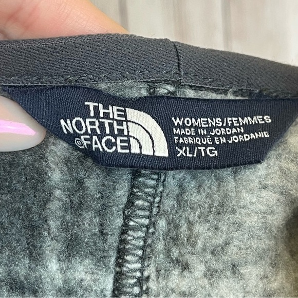 The North Face Crescent Plaid Poncho Size XL Women - Picture 12 of 14